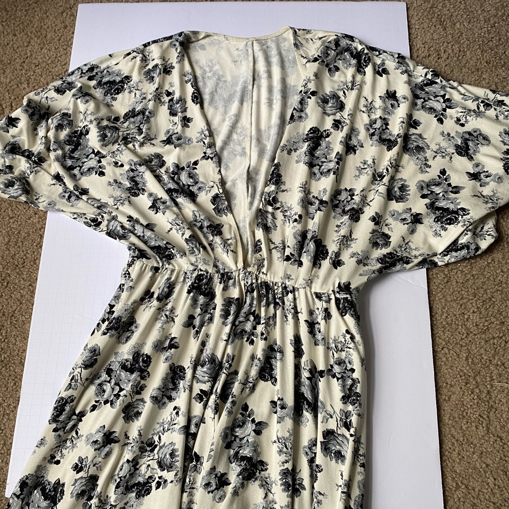 Reposhing Reformation (missing tag) floral dress